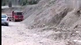 火烧岛奇遇：轮胎更换记